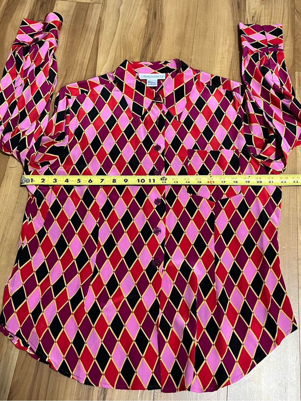 VTG Diane von Furstenberg Silk Assets Harlequin Diamond Blouse L - Picture 7 of 9